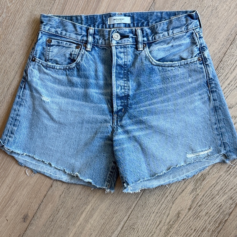 Moussy Vintage Kensington Long Jean Shorts, size 28